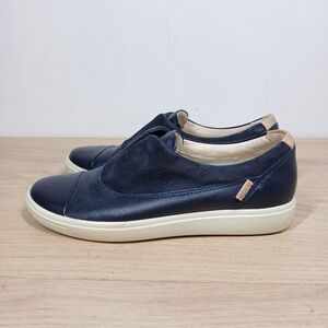 Ecco Navy Leather Slip-On Comfort Cushioned Round Toe Flexible Sneakers 1686